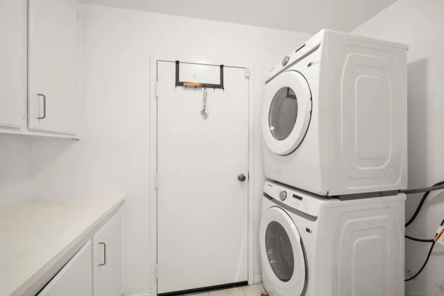 7275 Calabria Court 70, San Diego, CA 92122