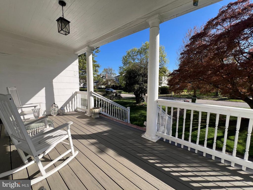 Image 12 of property listing at 3706 DORCHESTER RD, Baltimore, MD 21215