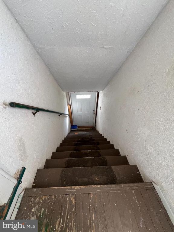 Image 16 of property listing at 3706 DORCHESTER RD, Baltimore, MD 21215