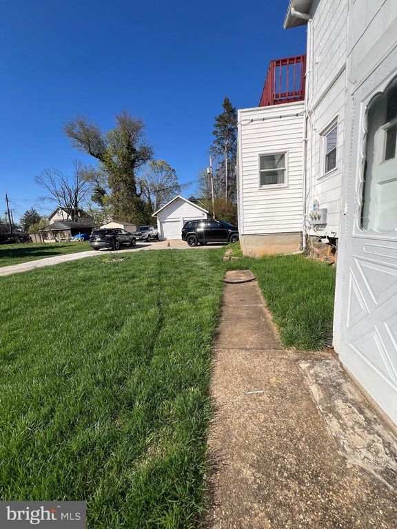 Image 2 of property listing at 3706 DORCHESTER RD, Baltimore, MD 21215