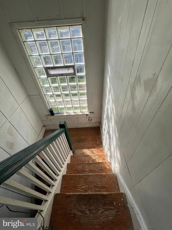 Image 20 of property listing at 3706 DORCHESTER RD, Baltimore, MD 21215