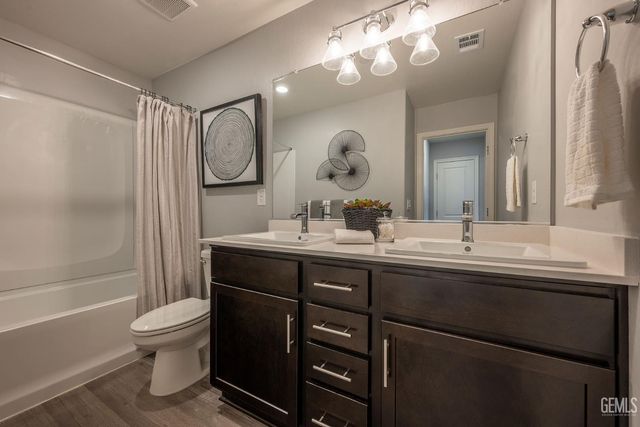 8405 Morehouse Avenue 2047A, Bakersfield, CA 93307