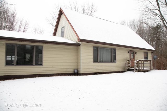 3775 W Saginaw Road, Vassar Twp, MI 48768
