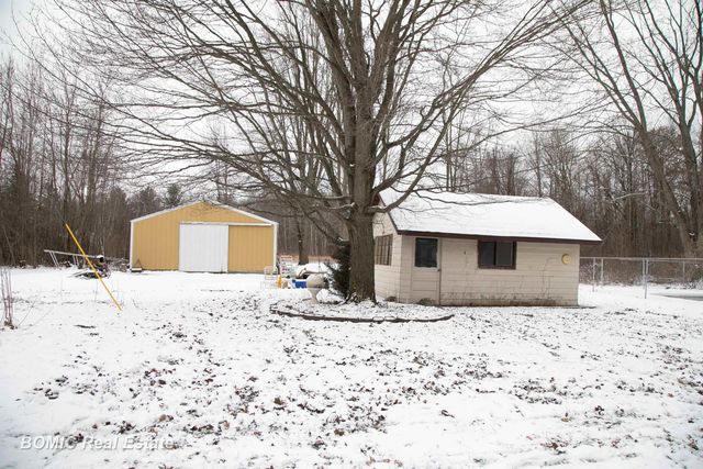 3775 W Saginaw Road, Vassar Twp, MI 48768