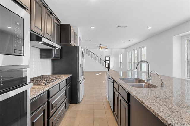 121 Rangel DR, Liberty Hill, TX 78642