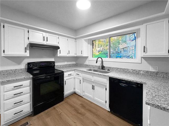 3229 Big Horn Court, Lawrence, KS 66049