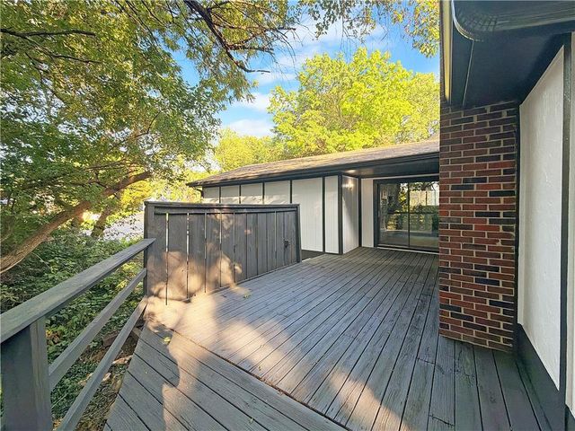 3229 Big Horn Court, Lawrence, KS 66049