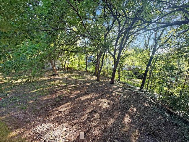 3229 Big Horn Court, Lawrence, KS 66049