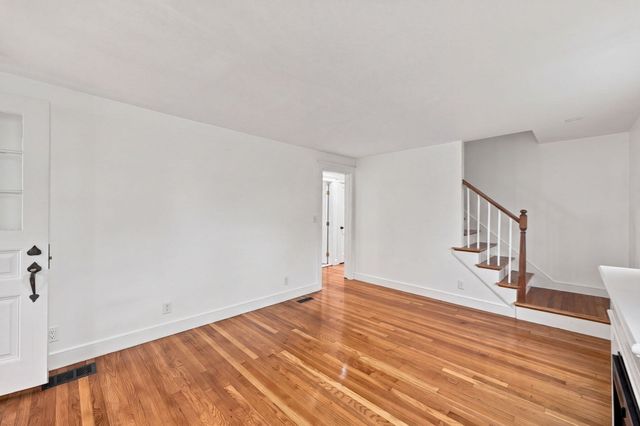 6 Norfolk Ave, Peabody, MA 01960