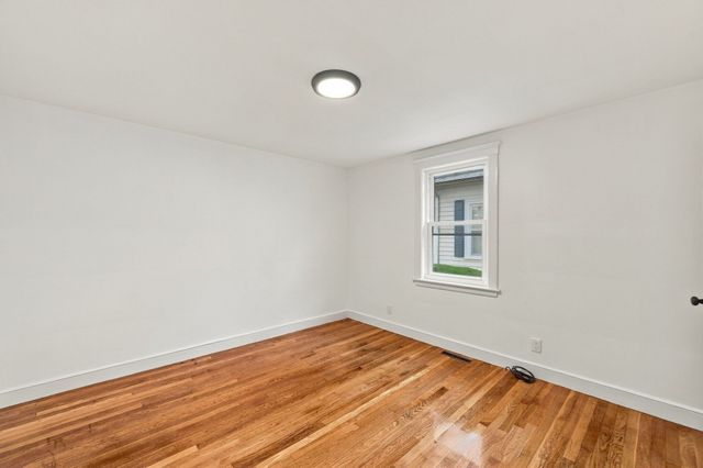 6 Norfolk Ave, Peabody, MA 01960