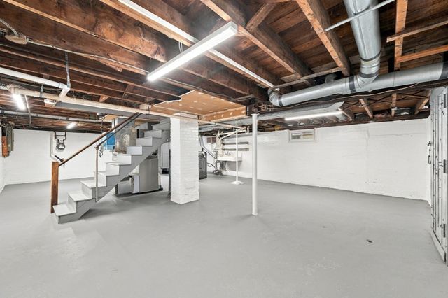 6 Norfolk Ave, Peabody, MA 01960