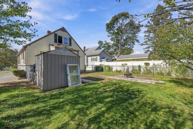6 Norfolk Ave, Peabody, MA 01960