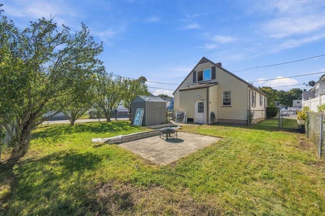 6 Norfolk Ave, Peabody, MA 01960