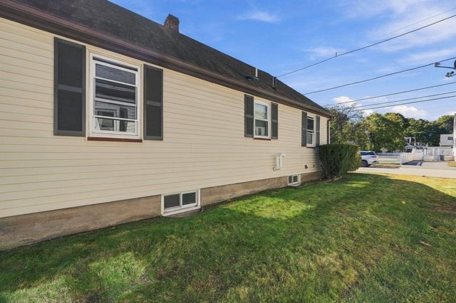 6 Norfolk Ave, Peabody, MA 01960
