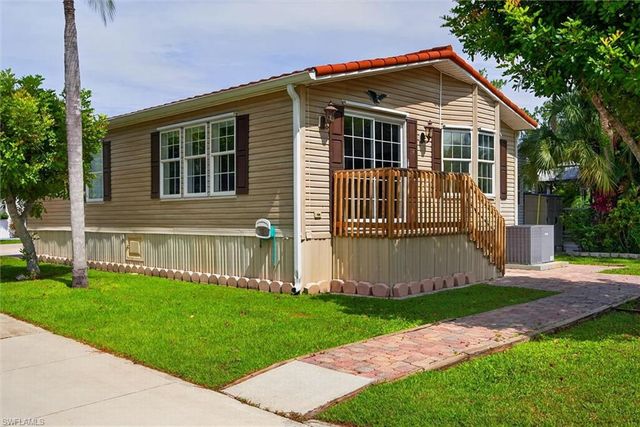10753 Yellow Rail CIR, Estero, FL 33928