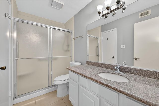 18800 Egret Bay Boulevard 1207, Webster, TX 77058