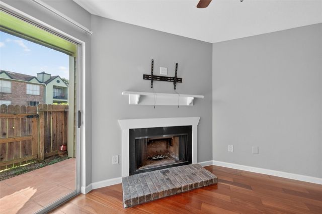 18800 Egret Bay Boulevard 1207, Webster, TX 77058