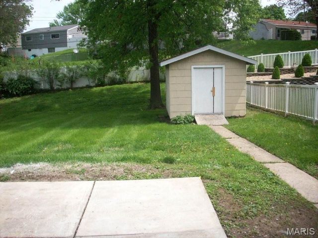 1617 Cork Court, Hazelwood, MO 63042