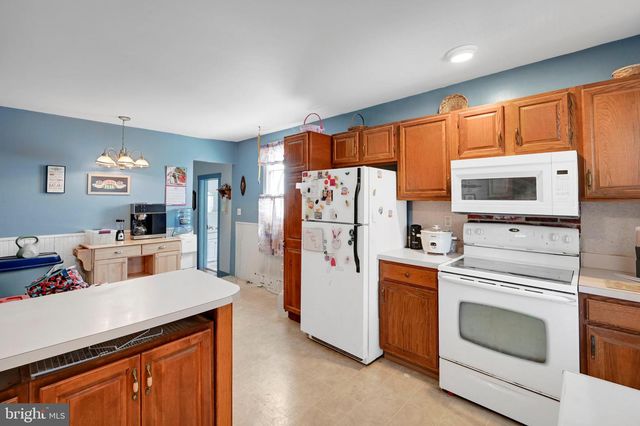 46 E MAIN ST, Mount Joy, PA 17552