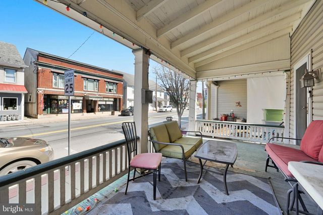 46 E MAIN ST, Mount Joy, PA 17552