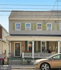 46 E MAIN ST, Mount Joy, PA 17552