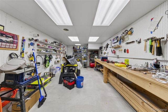 50325 Hancock Street, Canton Charter Township, MI 48188
