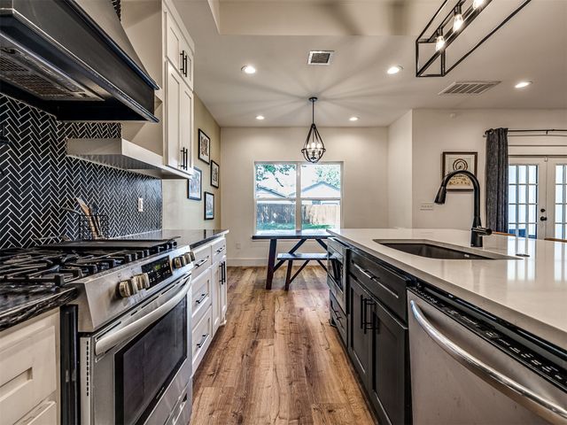 437 E Latimer Place, Tulsa, OK 74106
