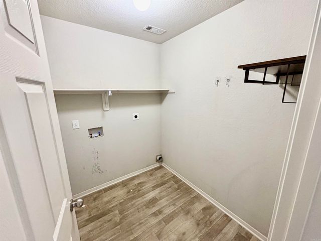 12 Summer Breeze Rd, Conway, AR 72032