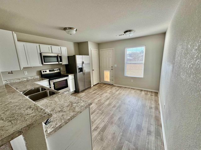 12 Summer Breeze Rd, Conway, AR 72032