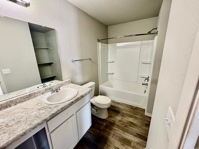 12 Summer Breeze Rd, Conway, AR 72032