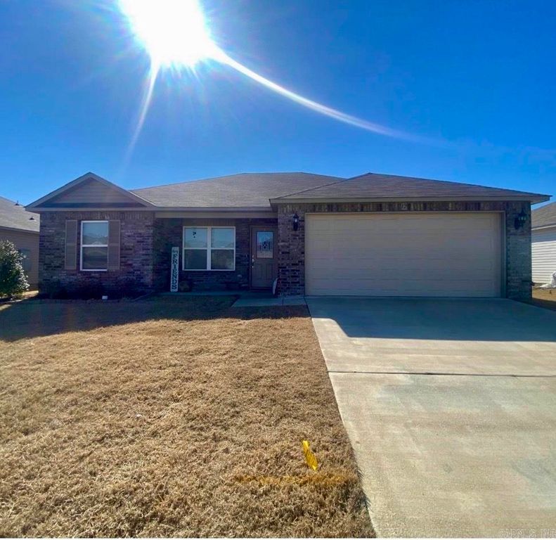 12 Summer Breeze Rd, Conway, AR 72032