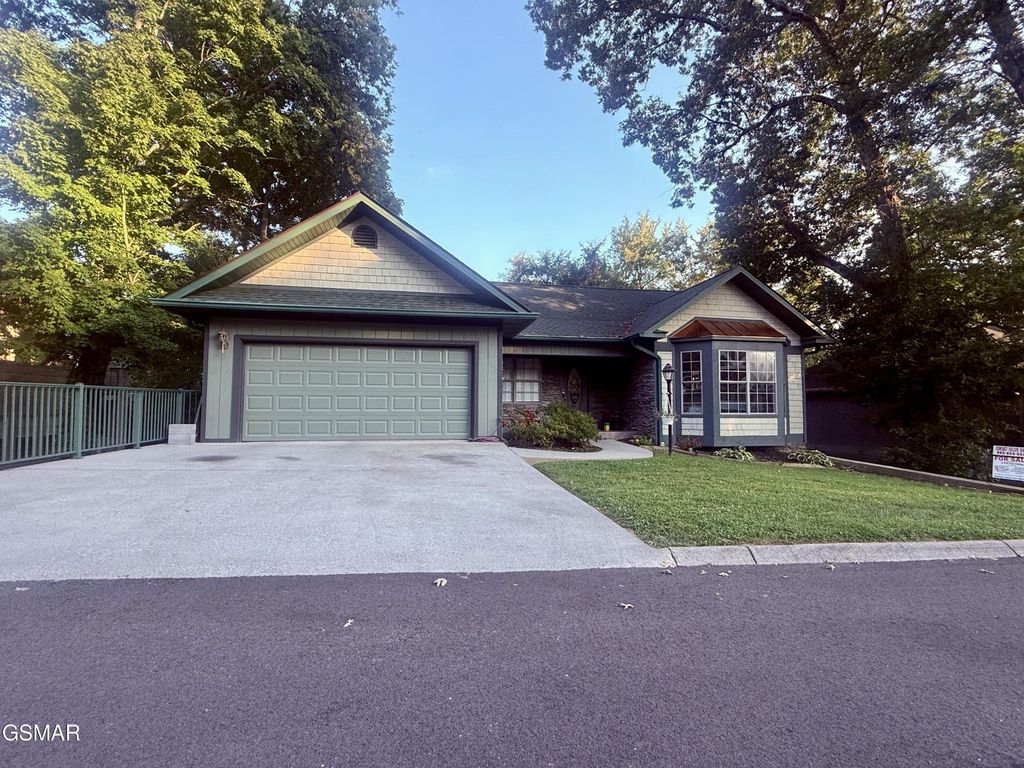 316 Saddleback Way, Sevierville, TN 37862