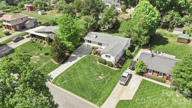 5322 Baker Drive, Charlotte, NC 28210
