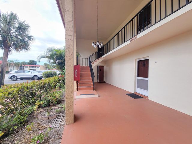 497 Lake Dora Drive 497, West Palm Beach, FL 33411