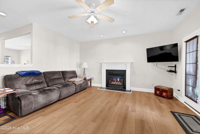 6319 Shire Lane, Wilmington, NC 28411