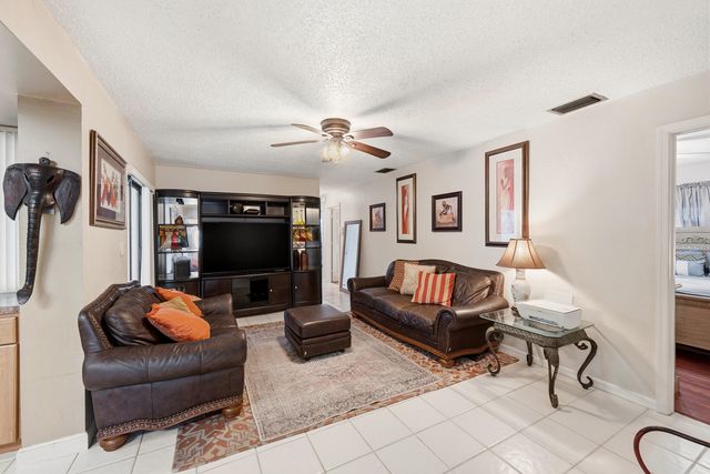 11748 NW 28th Street, Coral Springs, FL 33065