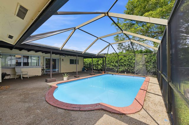 11748 NW 28th Street, Coral Springs, FL 33065