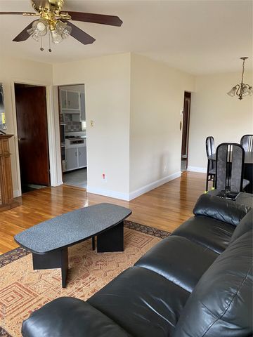 81-46 266 St, Glen Oaks, NY 11004