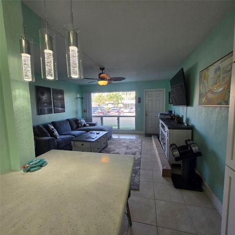 3212 NE 7th Place 4, Pompano Beach, FL 33062