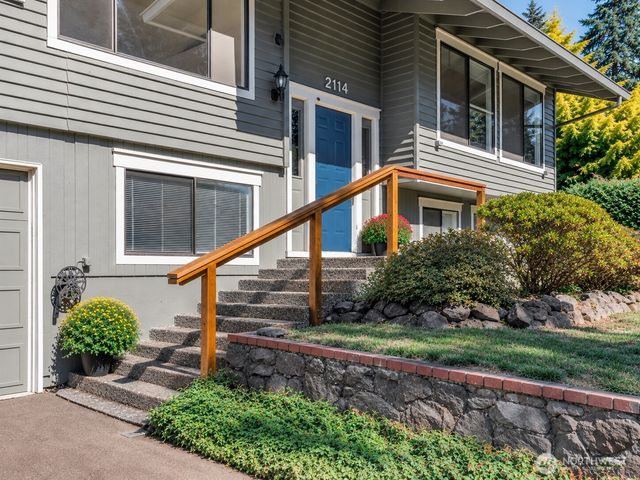 2114 NE Bartre Court, Poulsbo, WA 98370