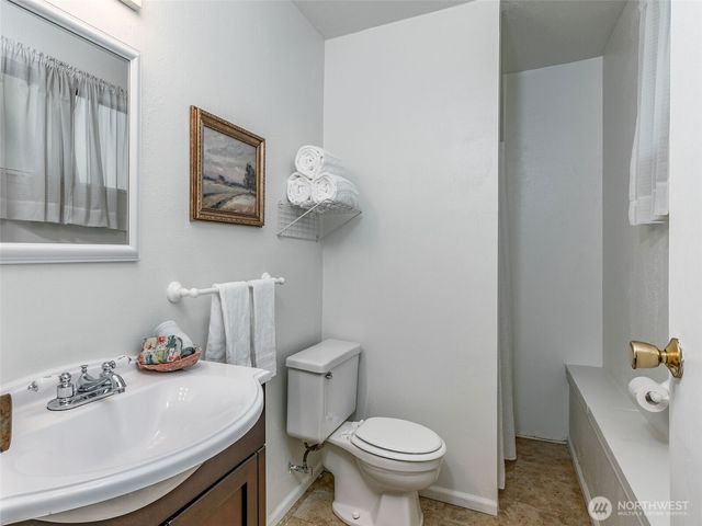2114 NE Bartre Court, Poulsbo, WA 98370