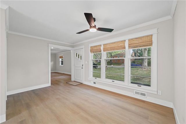 916 Dunbar Avenue, Excelsior Springs, MO 64024