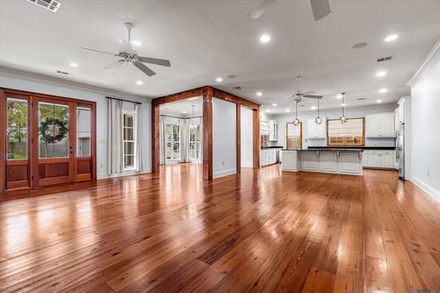 9848 Grenwich Ave, Baton Rouge, LA 70809