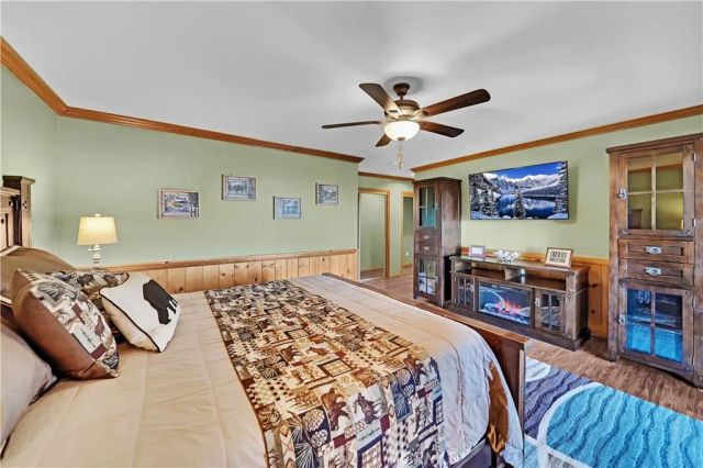 30895 Summit Drive, Running Springs, CA 92382