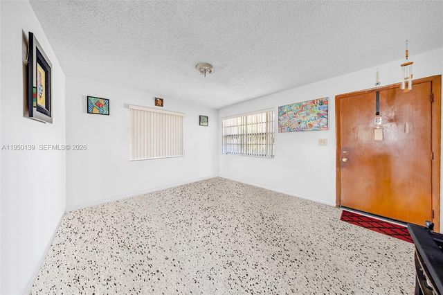 2600 SW 2nd St, Miami, FL 33135