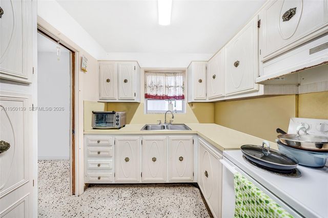 2600 SW 2nd St, Miami, FL 33135