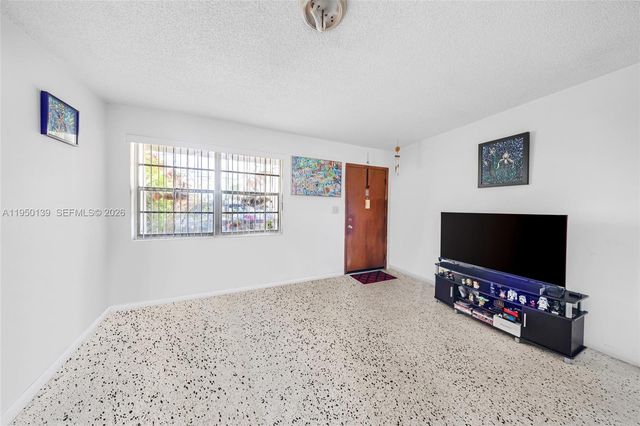 2600 SW 2nd St, Miami, FL 33135