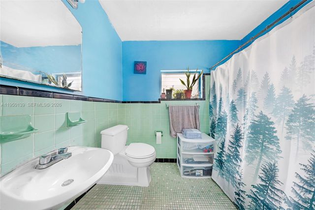 2600 SW 2nd St, Miami, FL 33135