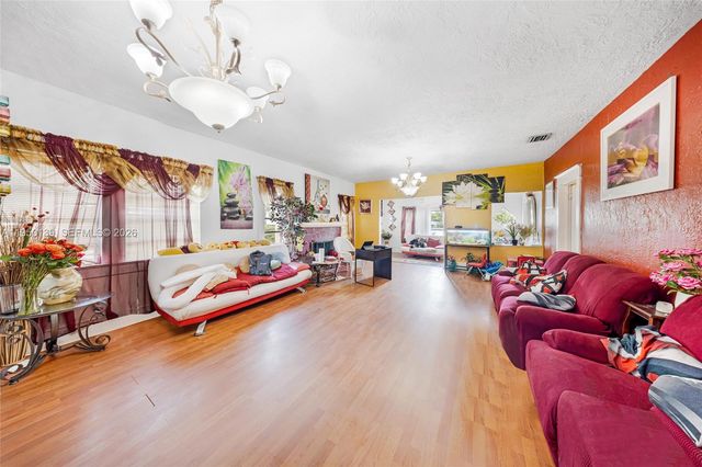 2600 SW 2nd St, Miami, FL 33135