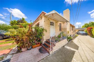 2600 SW 2nd St, Miami, FL 33135